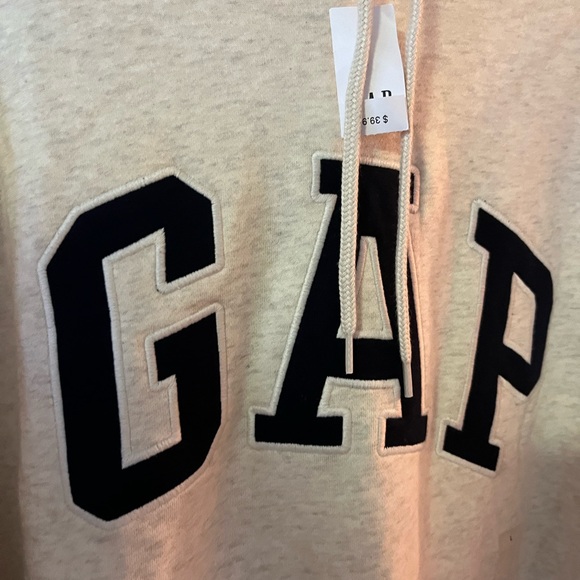 NWT GAP signature Arch logo hoodie L - Picture 6 of 7